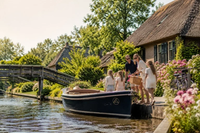 sloep huren Giethoorn voor teambuilding